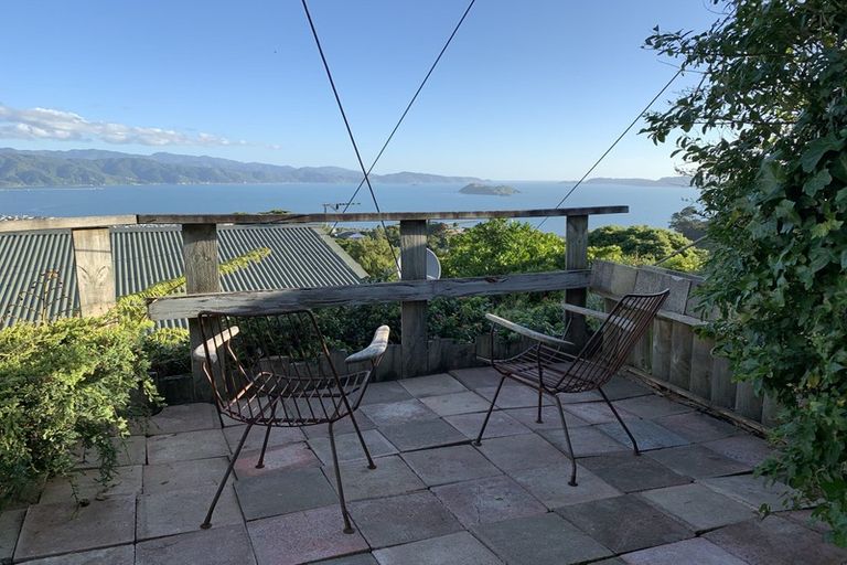 Photo of property in 23 Te Whiti Grove, Korokoro, Lower Hutt, 5012