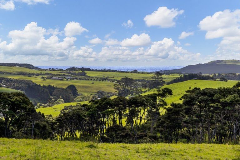 Photo of property in 200e Valley Road, Waimauku, 0881