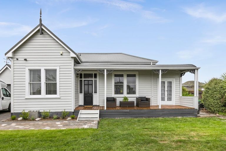 Photo of property in 92 Auckland Road, Greenmeadows, Napier, 4112