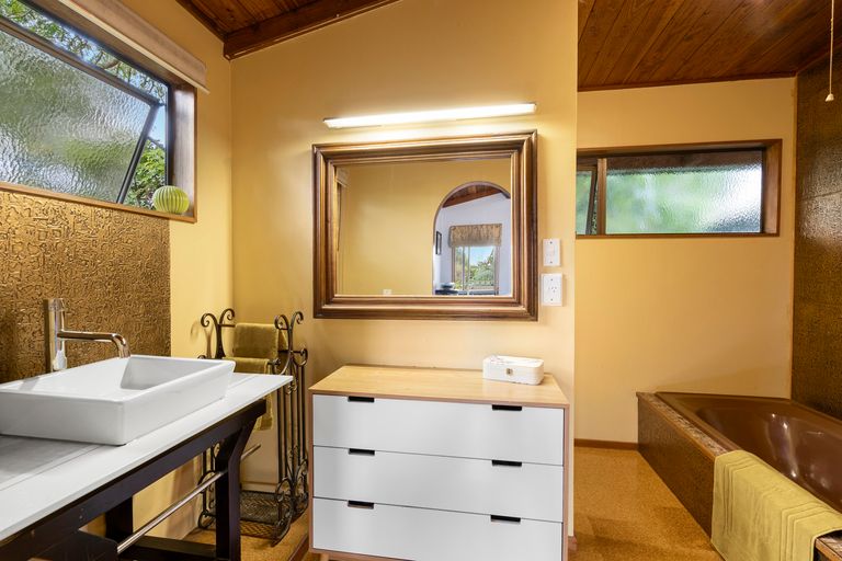 Photo of property in 56 Riverview Road, Kerikeri, 0230