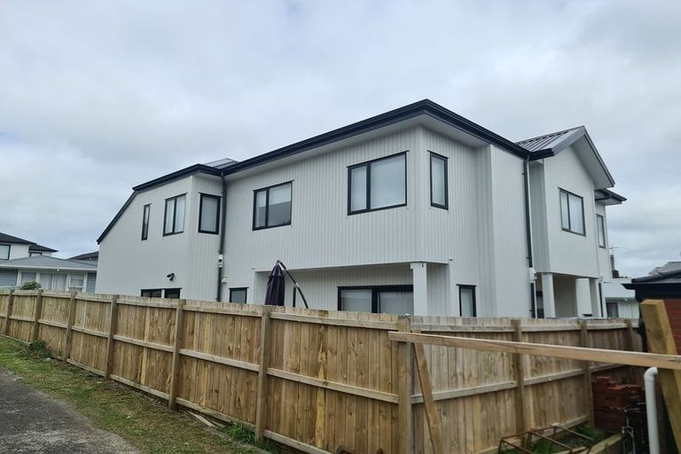 Photo of property in 107b Wharf Road, Te Atatu Peninsula, Auckland, 0610