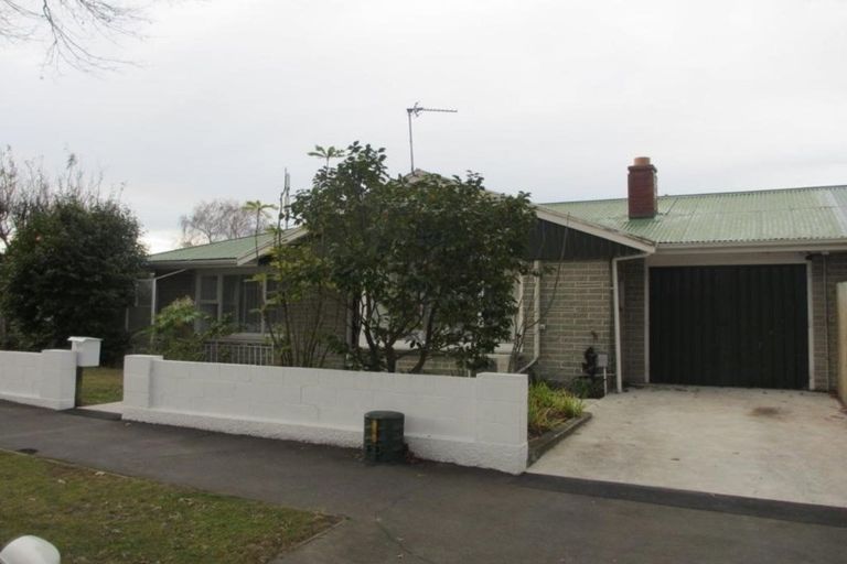Photo of property in 1/1 Holliss Avenue, Cashmere, Christchurch, 8022
