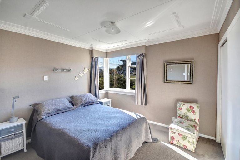 Photo of property in 21 Elwyn Crescent, Green Island, Dunedin, 9018