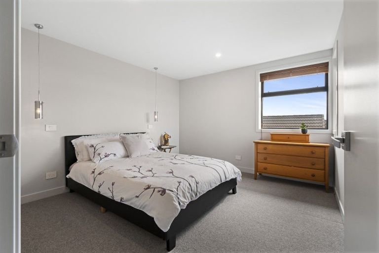 Photo of property in 67 Ruapehu Drive, Fitzherbert, Palmerston North, 4410