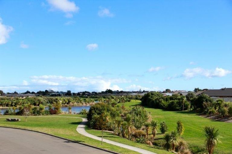 Photo of property in 1 Jade Lane, Paraparaumu, 5032