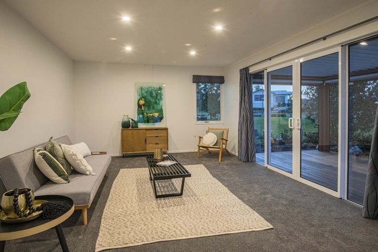 Photo of property in 17 Stace Hopper Drive, One Tree Point, 0118