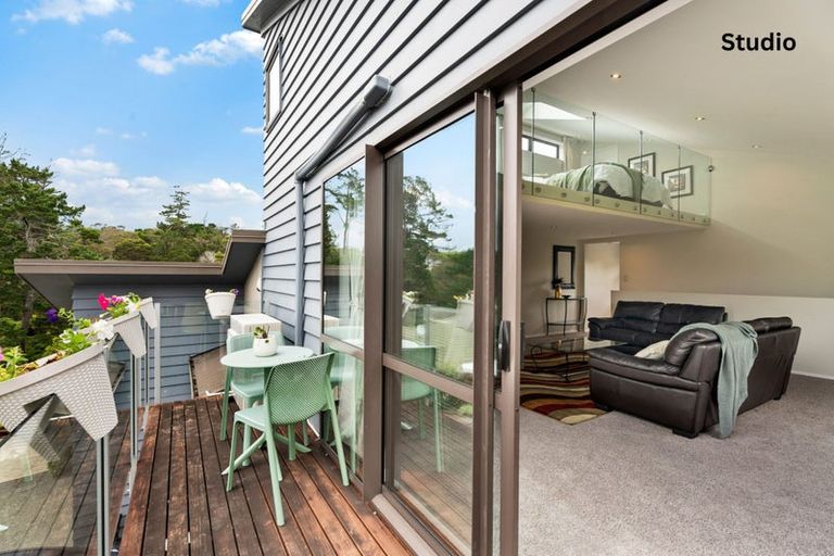 Photo of property in 28 Durbin Court, Greenhithe, Auckland, 0632