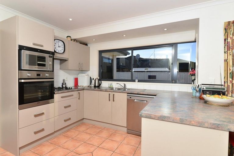 Photo of property in 21 Fendalton Drive, Rototuna, Hamilton, 3210