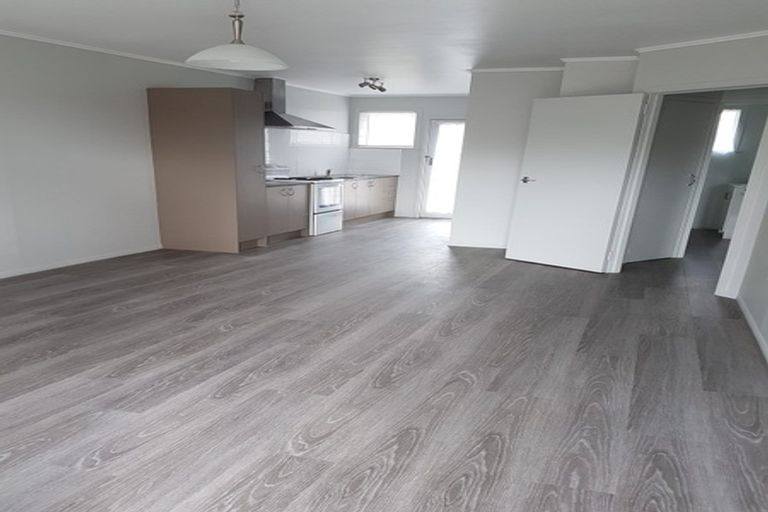 Photo of property in 2/9 View Road, Papakura, 2110
