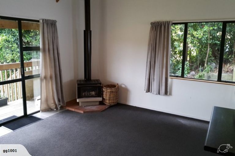 Photo of property in 2/13 Limmer Place, Browns Bay, Auckland, 0632