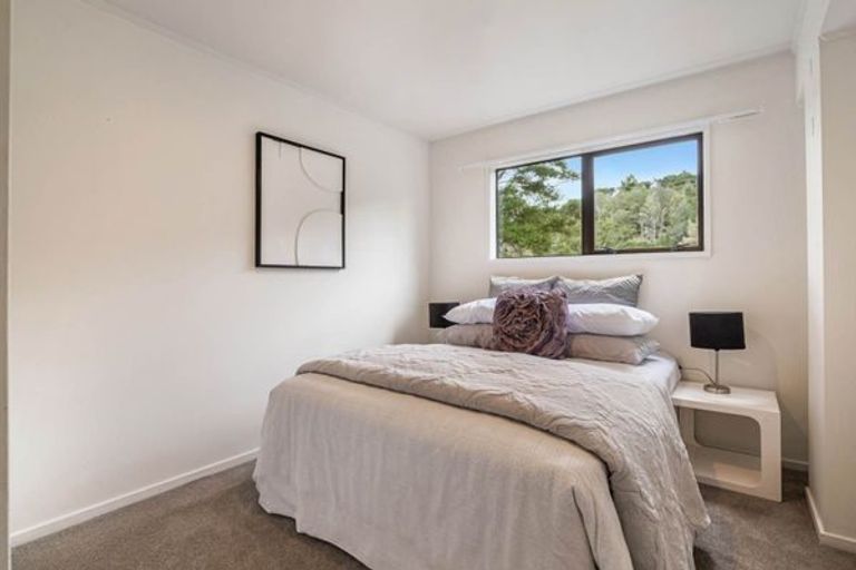 Photo of property in 21 Homewood Place, Chatswood, Auckland, 0626
