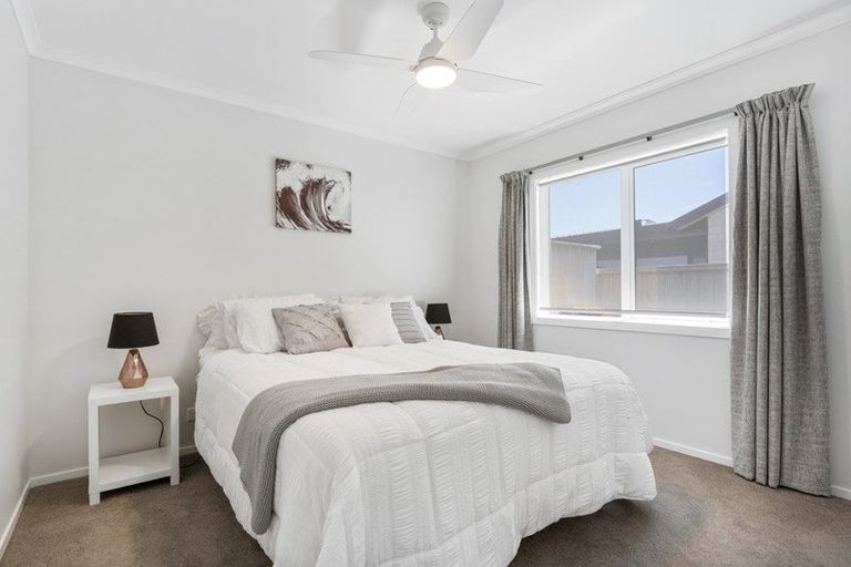 Photo of property in 17 Manatu Close, Whangamata, 3691