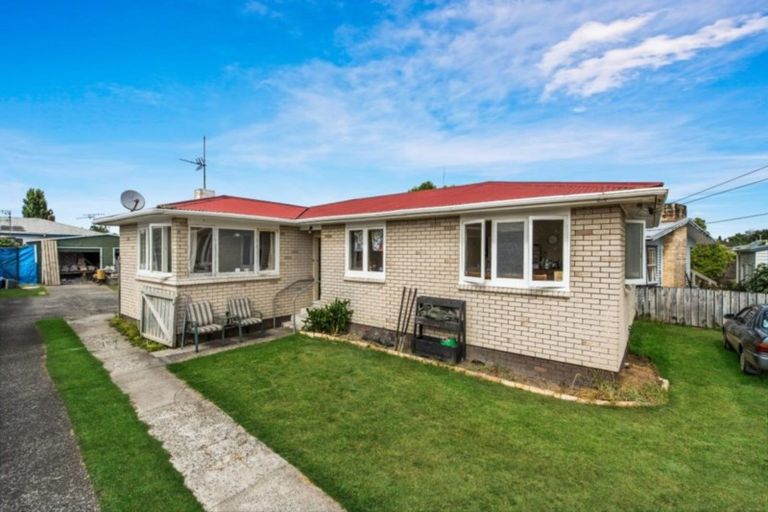 Photo of property in 20 Keats Crescent, Enderley, Hamilton, 3214