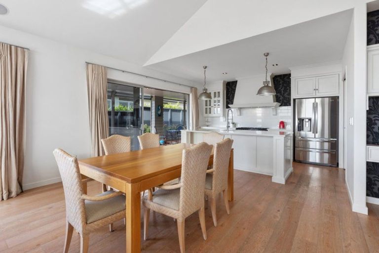 Photo of property in 22 Estuary View Road, Welcome Bay, Tauranga, 3112