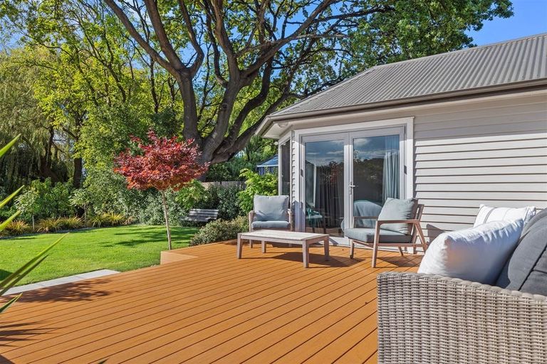 Photo of property in 275 Centaurus Road, Hillsborough, Christchurch, 8022