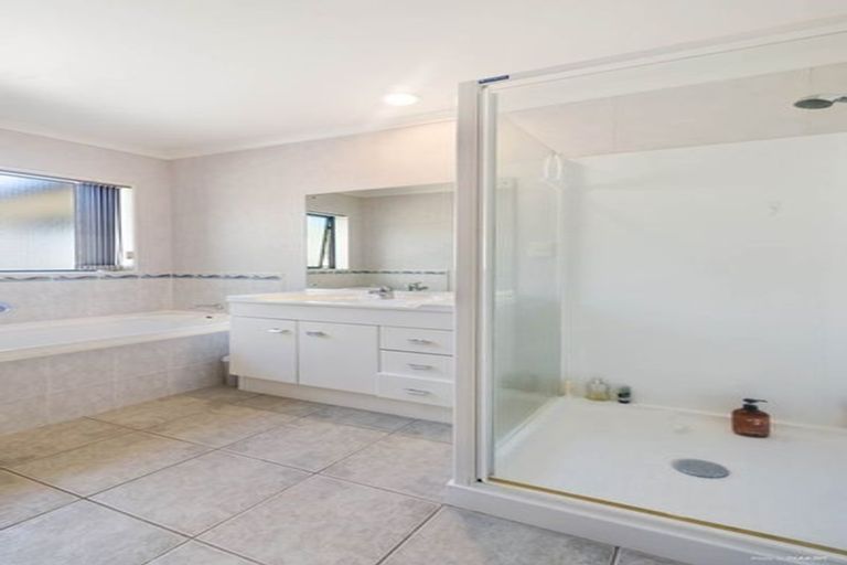 Photo of property in 51 Matarangi Road, East Tamaki, Auckland, 2013