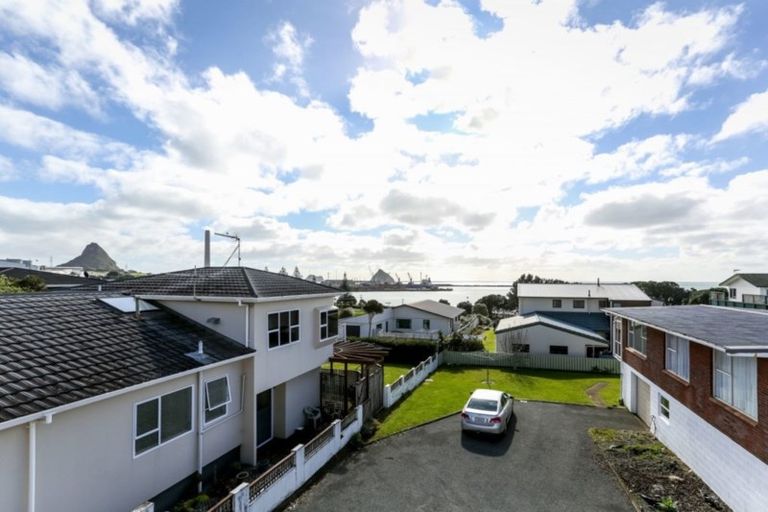 Photo of property in 3/80 Whiteley Street, Moturoa, New Plymouth, 4310