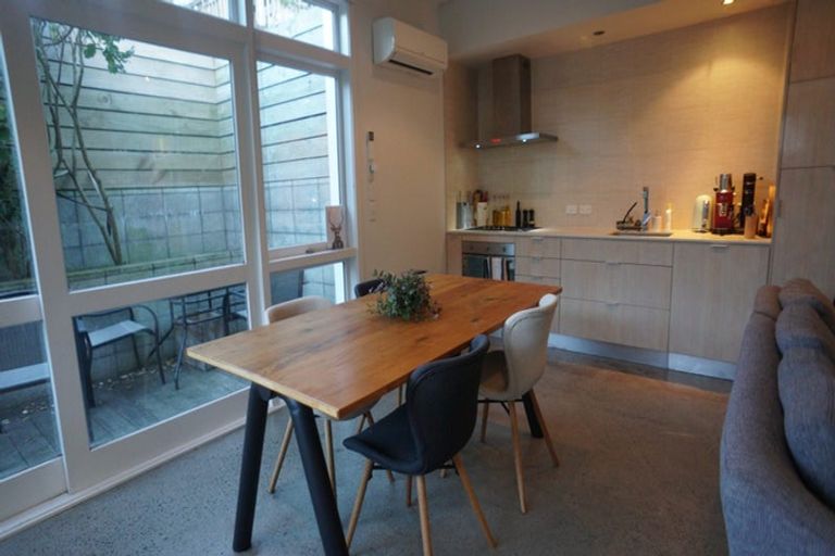 Photo of property in 59a Aro Street, Aro Valley, Wellington, 6021