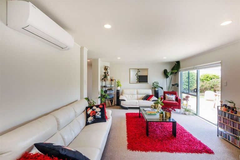 Photo of property in 106 Parnell Heights, Kelvin Grove, Palmerston North, 4414