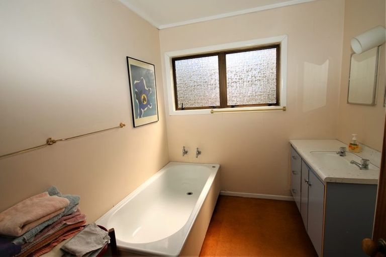 Photo of property in 23 Kon Tiki Road, Whiritoa, Whangamata, 3691