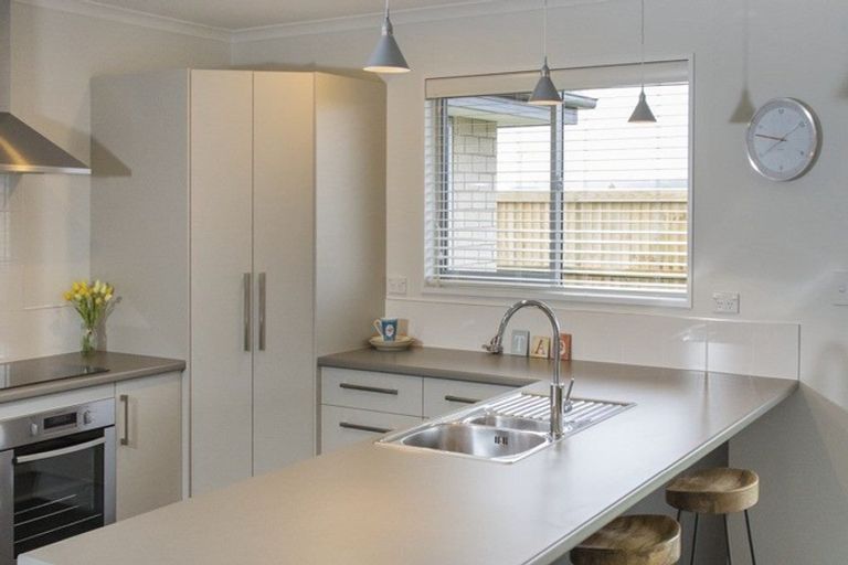 Photo of property in 10 Thoresby Mews, Avonhead, Christchurch, 8042