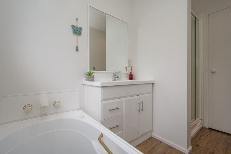 Photo of property in 44a Tabart Street, Woolston, Christchurch, 8023