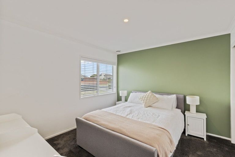 Photo of property in 5 Keene Drive, Bell Block, New Plymouth, 4312