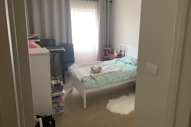 Photo of property in 20 Para Close, Fairview Heights, Auckland, 0632