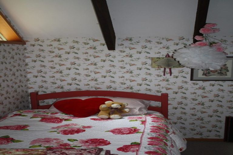 Photo of property in 121 Mairangi Road, Wilton, Wellington, 6012