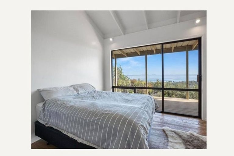 Photo of property in 21 Spicer Road, Cable Bay, 0420