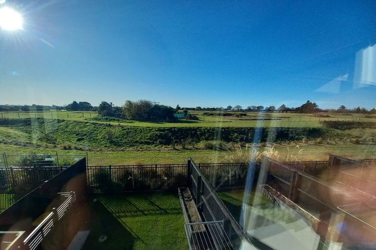 Photo of property in 18 Piripiri Place, Broomfield, Christchurch, 8042