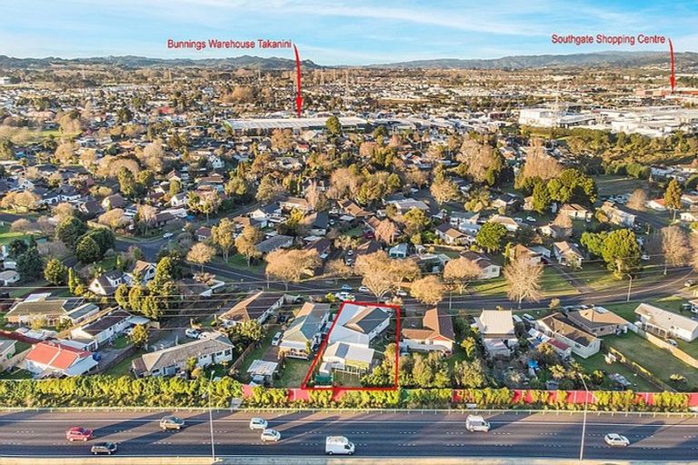 Photo of property in 35 Kindergarten Drive, Conifer Grove, Takanini, 2112