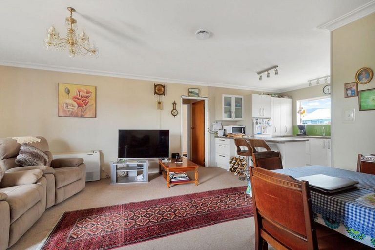 Photo of property in 1/7 Hereford Street, Stoke, Nelson, 7011