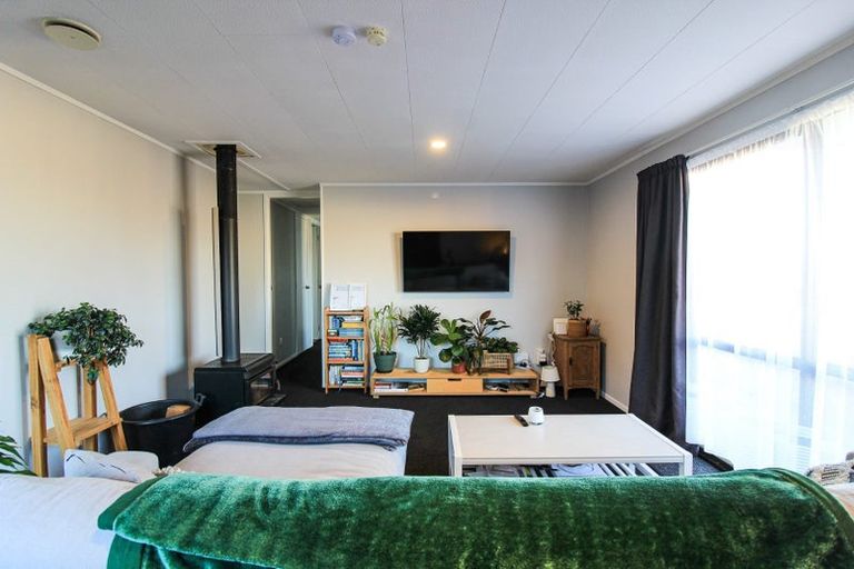 Photo of property in 32 Owhiti Street, Titahi Bay, Porirua, 5022