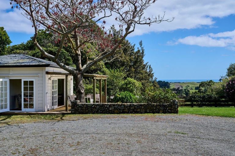 Photo of property in 3 Hadfield Road, Peka Peka, Waikanae, 5391