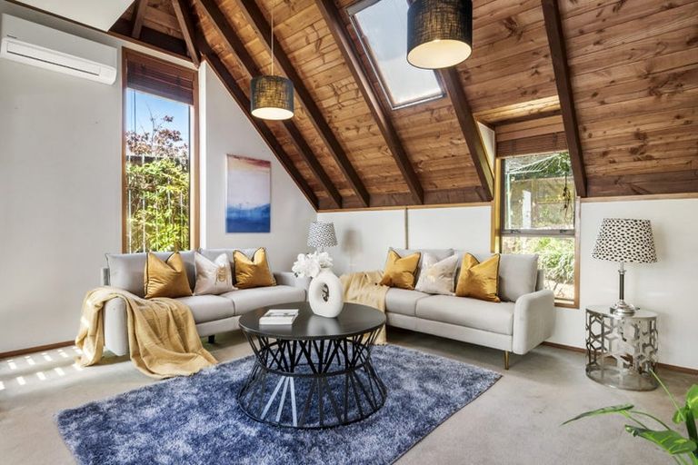 Photo of property in 3 Mizpah Road, Waiake, Auckland, 0630