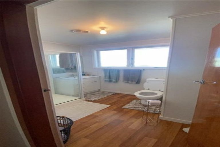 Photo of property in 2/8 Scott Road, Papakura, 2110