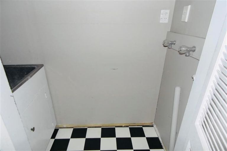 Photo of property in 292 Huatoki Street, Upper Vogeltown, New Plymouth, 4310