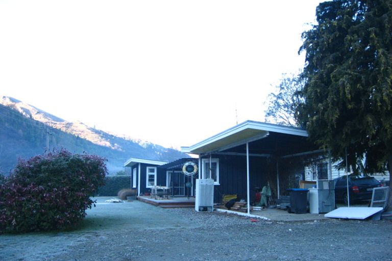 Photo of property in 6 Ford Street, Arrowtown, 9302