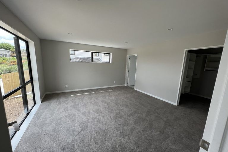 Photo of property in 12 Springhill Lane, Sunnyvale, Auckland, 0612