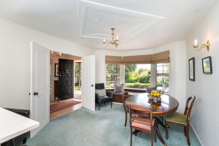 Photo of property in 10 Tauroa Road, Havelock North, 4130