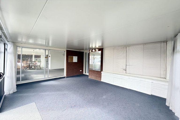 Photo of property in 30 Meadway, Sunnyhills, Auckland, 2010