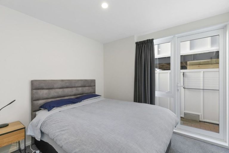 Photo of property in Pirie Street Townhouses, 17/35 Pirie Street, Mount Victoria, Wellington, 6011