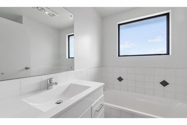 Photo of property in 2 Ropley Street, Amberley, 7410