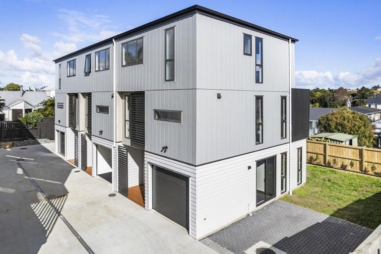 Photo of property in 31c Stanniland Street, Sunnyhills, Auckland, 2010