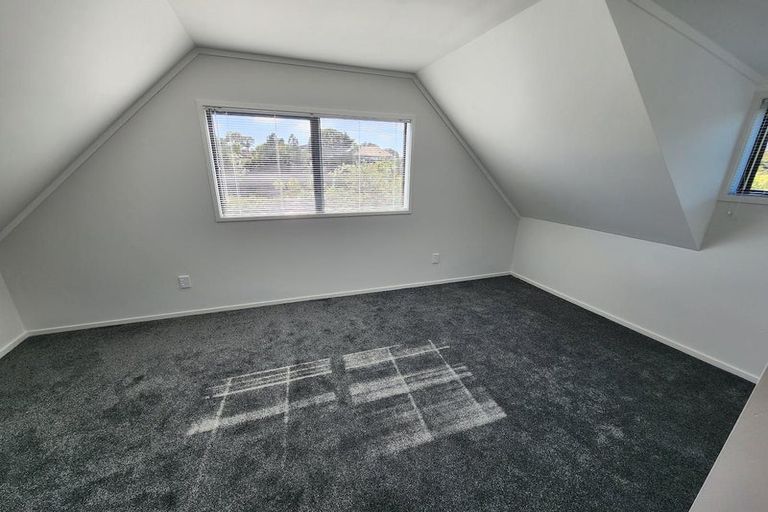 Photo of property in 25 Caspian Close, New Lynn, Auckland, 0600