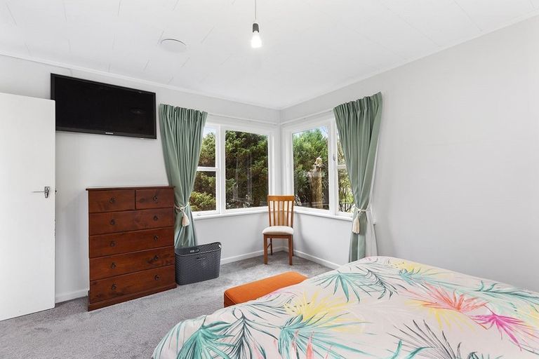 Photo of property in 62 Chester Road, Tawa, Wellington, 5028