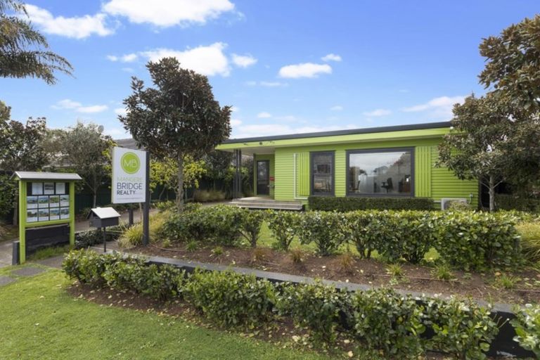 Photo of property in 51 Coronation Road, Mangere Bridge, Auckland, 2022