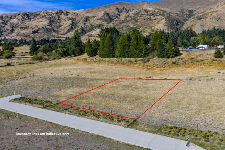 Photo of property in 4 Glenbrook Lane, Wanaka, 9305
