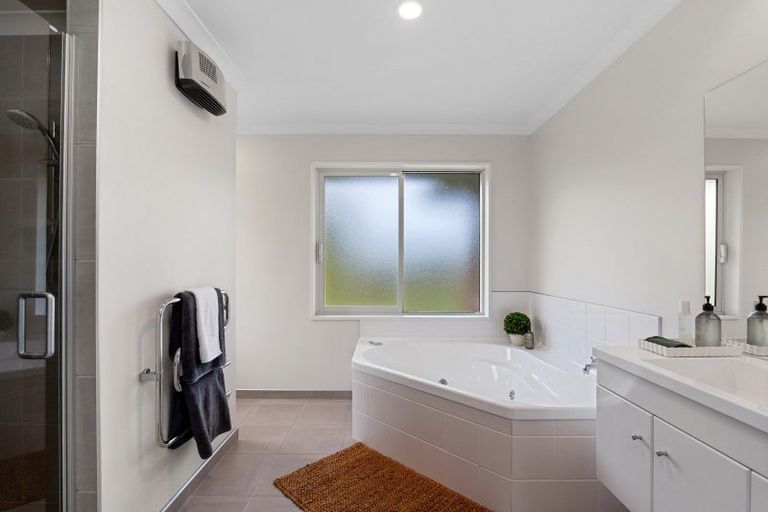 Photo of property in 38 Devine Drive, Rolleston, Christchurch, 7678